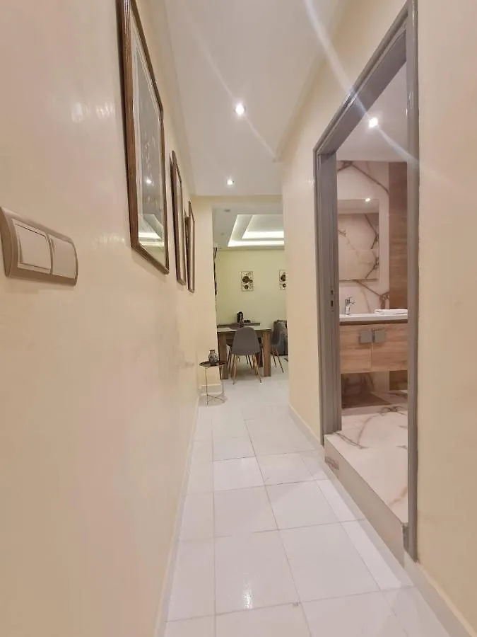 2 Bedroom Apartment Private Terrace - Fiber Wi-Fi & Netflix Suvayr
