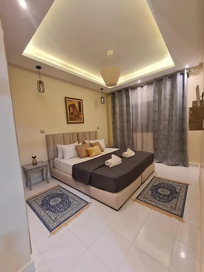 2 Bedroom Apartment Private Terrace - Fiber Wi-Fi & Netflix Suvayr 0*,  Fas